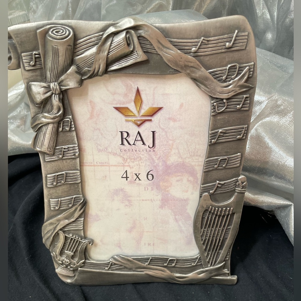 Pewter Picture Frame with Music Notes & Harps 🎶